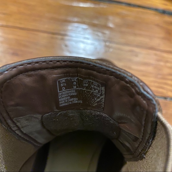 Clark’s Chelsea Boots - Picture 6 of 7